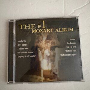 The #1 Mozart Album on CD. Like New